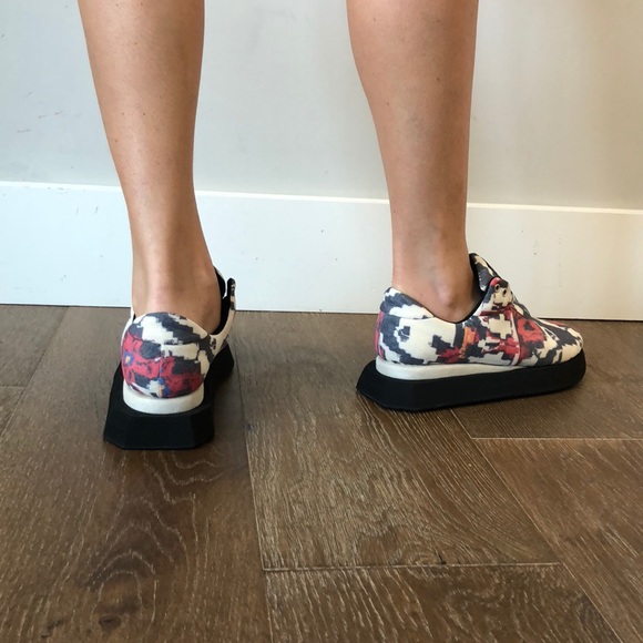 Floral Sneakers with Rubber Platform. - Picture 6 of 8
